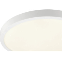 Detailný záber na okrúhle stropné LED svietidlo s efektom hviezdnej oblohy.