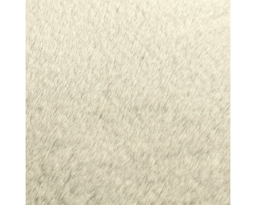 Detailný pohľad na textúru mäkkej umelej kožušiny.