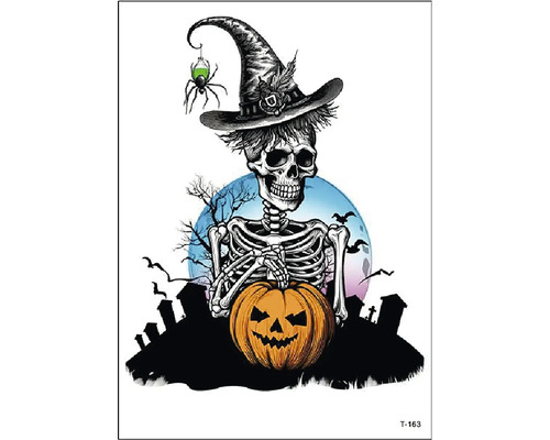 Halloweenské tetovanie s motívom lebky a tekvice na pozadí cintorína