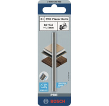 Dva hobľovacie nože Bosch PRO s rozmermi 82 krát 5,5 krát 1,1 milimetrov pre elektrické hoblíky na blistrovom obale.