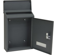 Otvorená sivá poštová schránka so zámkom