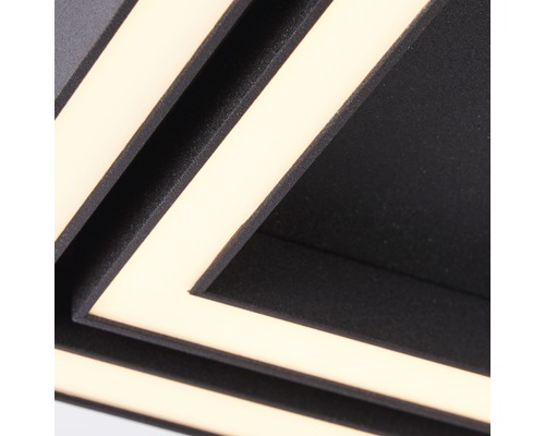Detail stropného svietidla s LED prvkami