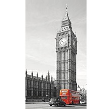 Big Ben v Londýne s červeným poschodovým autobusom a čiernym taxíkom