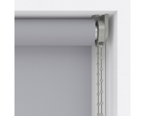 Sivá roleta s retiazkovým ovládaním