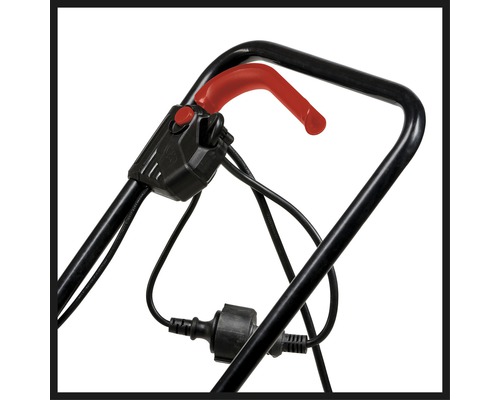 Rukoväť a ovládacie prvky kosačky na trávu