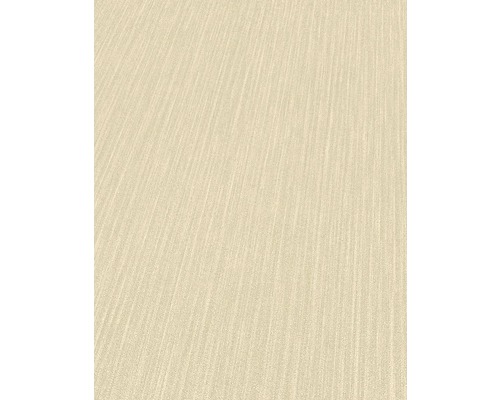 Detail svetlého koberca s jemnou textúrou