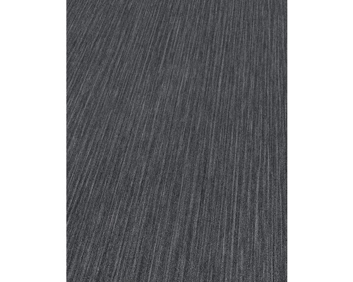 Sivý koberec so vzorom