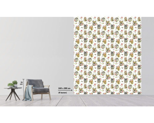 Vliesová tapeta so zvieracím vzorom zobrazená v miestnosti, rozmery 243 x 280 cm