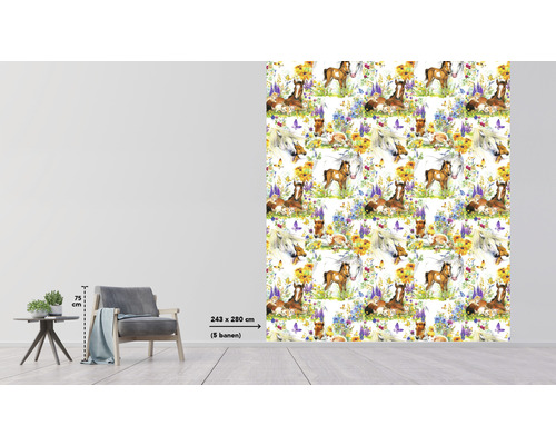Fototapeta s motívom koní v obývacej izbe, rozmery 243 x 280 cm