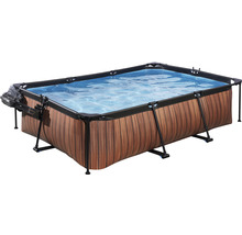 Obdĺžnikový rámový bazén s dreveným obkladom a krytom bazéna