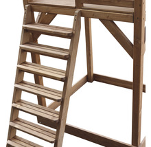 Drevený rebrík k hracej veži