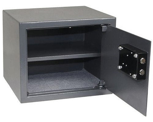 Otvorený trezor s dvoma policami