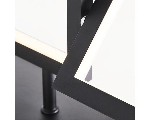 Detail moderného LED svietidla s geometrickým dizajnom