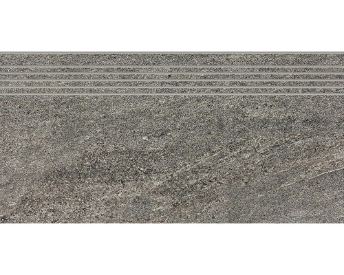 Stupienok zo spekanej dlažby s drážkami