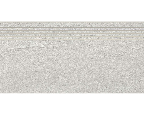 Schodová dlaždica s drážkami pre vonkajšie použitie