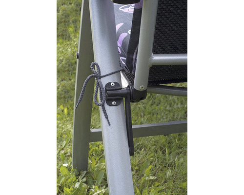 Detailný záber záhradnej hojdačky s aretačnou funkciou