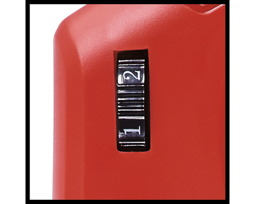 Detail počítadla s číslicami jedna a dva.