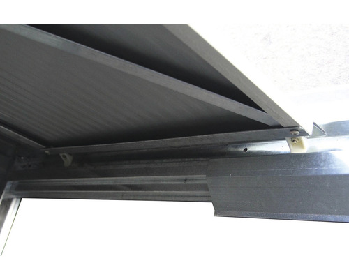 Detail kovovej konštrukcie altánku