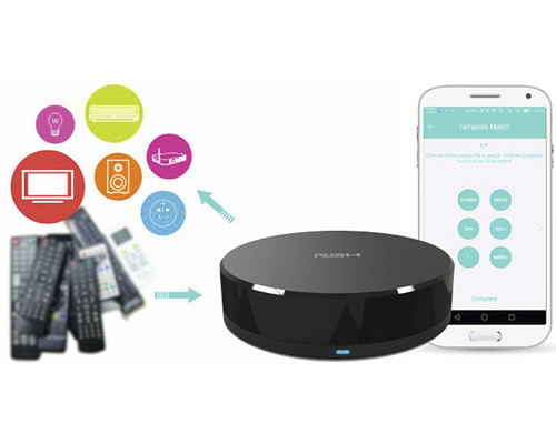 Inteligentné univerzálne diaľkové ovládanie vedľa smartfónu s rozhraním aplikácie a zbierkou diaľkových ovládačov