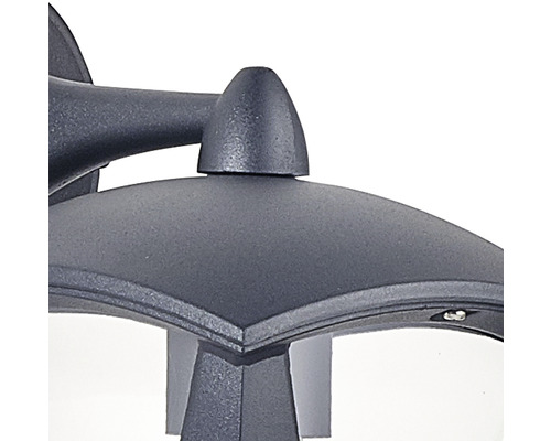 Detail vonkajšej nástennej lampy