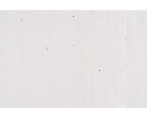 Kovová fasáda s upevňovacími prvkami