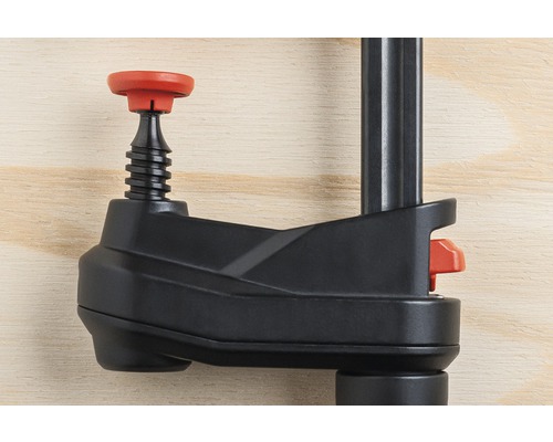 Detail svorky na náradie