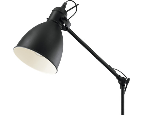Stojacia lampa s nastaviteľným ramenom pre flexibilné osvetlenie