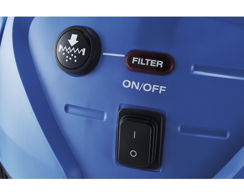 Detail ovládacích prvkov striekacej pištole s regulátorom rozprašovania, tlačidlom filtra a vypínačom