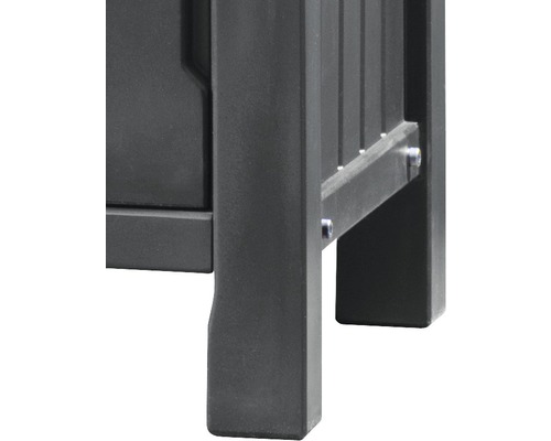 Detailný pohľad na úložný box z plastu