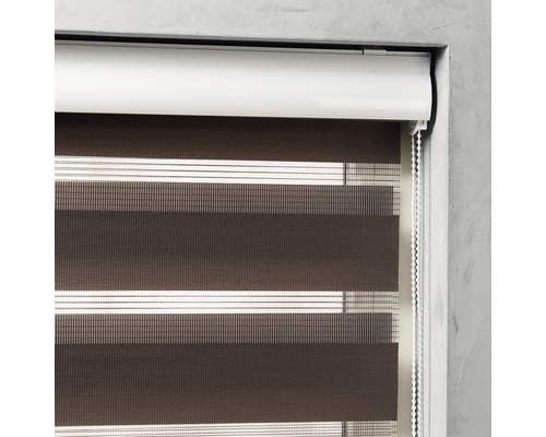 Interiérová okenná roleta s pruhovaným vzorom