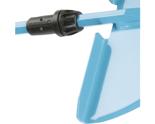 Detailný pohľad na rýľ s logom Gardena na spojke rukoväte.