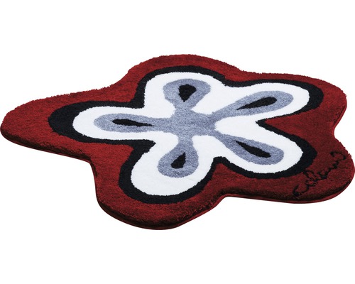 Kvetinový koberec s červeným, čiernym, sivým a bielym vzorom