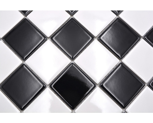 Vzor dlaždíc s kosoštvorcami v šachovnicovom vzore