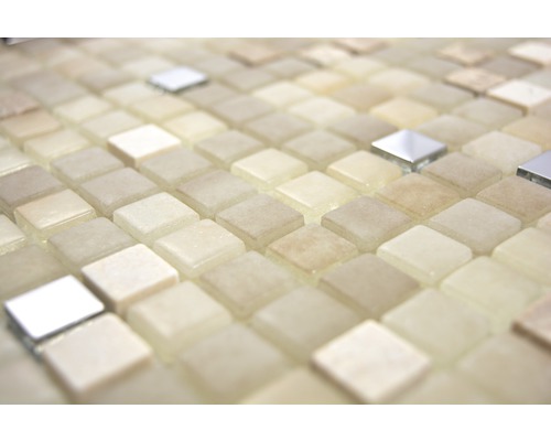 Detail mozaiky so štvorcovými kameňmi