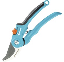 Záhradné nožnice s oceľovou čepeľou a plastovými rukoväťami