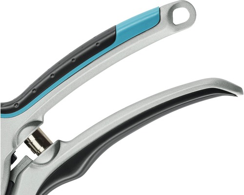 Detailný záber záhradných nožníc