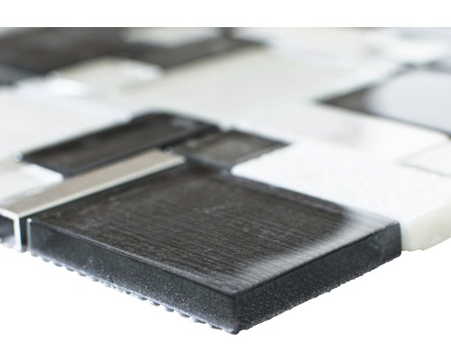 Mozaiková dlaždica zo skla a prírodného kameňa