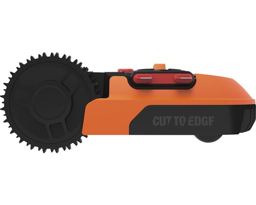 Záhradný traktor s bočným rezom na údržbu trávnika