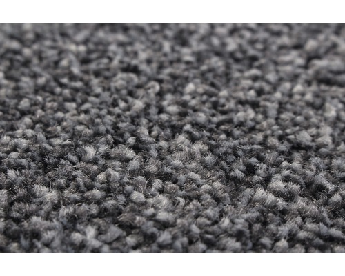 Detail šedého koberca