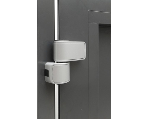 Kovový záves dverí na dverách