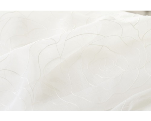 Mäkká látka s ružovým vzorom na dekoratívne účely