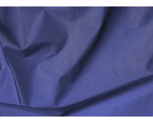 Detail modrého látkového poťahu so záhybmi