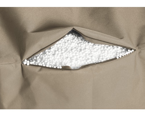 Výplň z polystyrénových guličiek v sedacom vaku