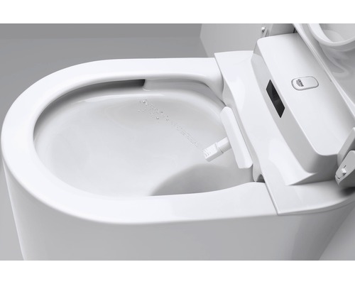 Biele sprchové WC s prúdom vody