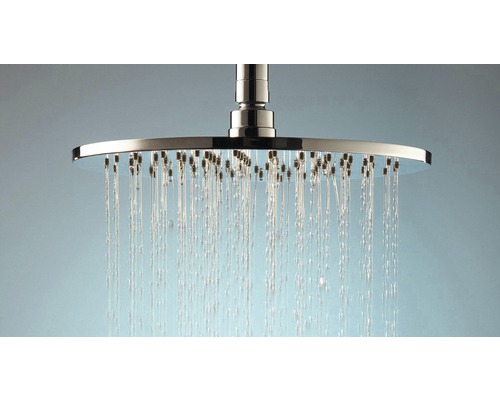 Dažďová sprcha s prúdom vody