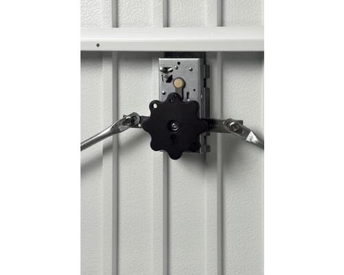 Zámkový mechanizmus záhradného úložného boxu