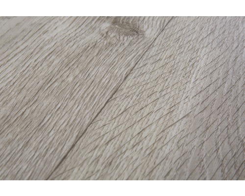 Detail laminátovej podlahy s drevenou štruktúrou