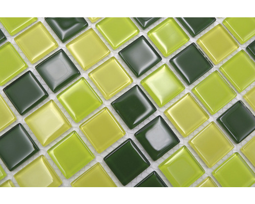 Sklenené mozaikové dlaždice v štvorcovom tvare