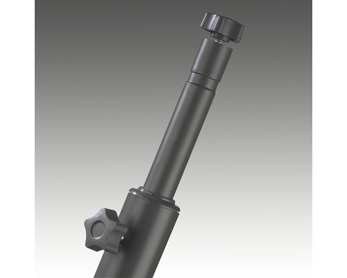 Detailný pohľad na tyč statívu so nastavovacími skrutkami