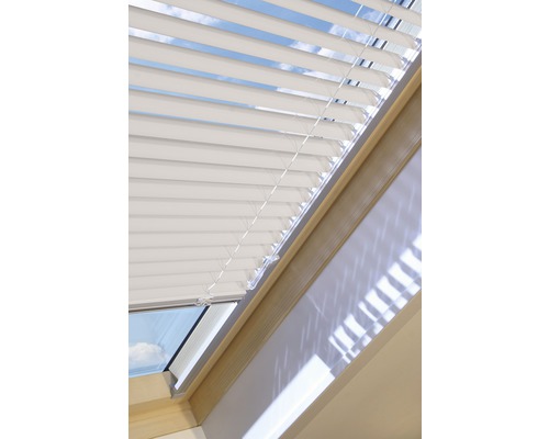 Vnútorná žalúzia na strešnom okne so sťahovacou šnúrou
